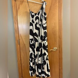 Black and White Patterned Maxi Dress